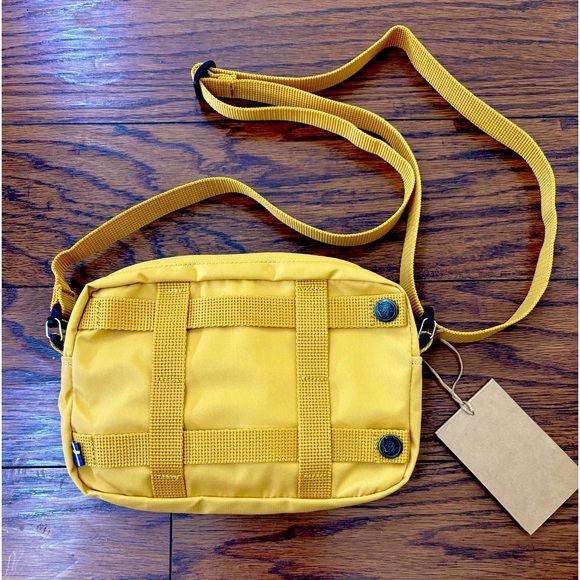 Fjallraven Tree-Kanken Pocket in Maple🍁 Yellow - Picture 3 of 7